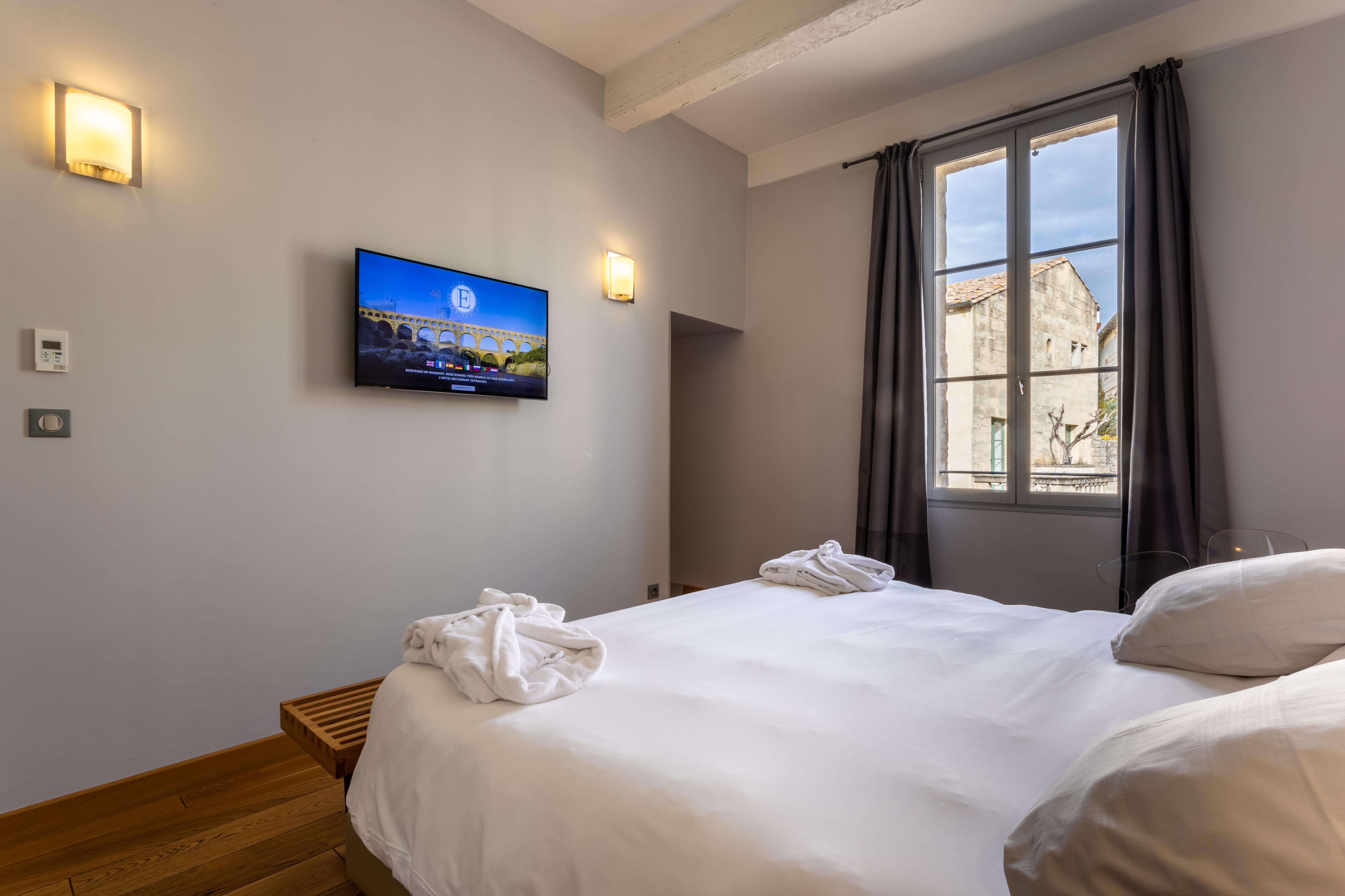 Boutique Hotel Entraigues Uzès Esterno foto