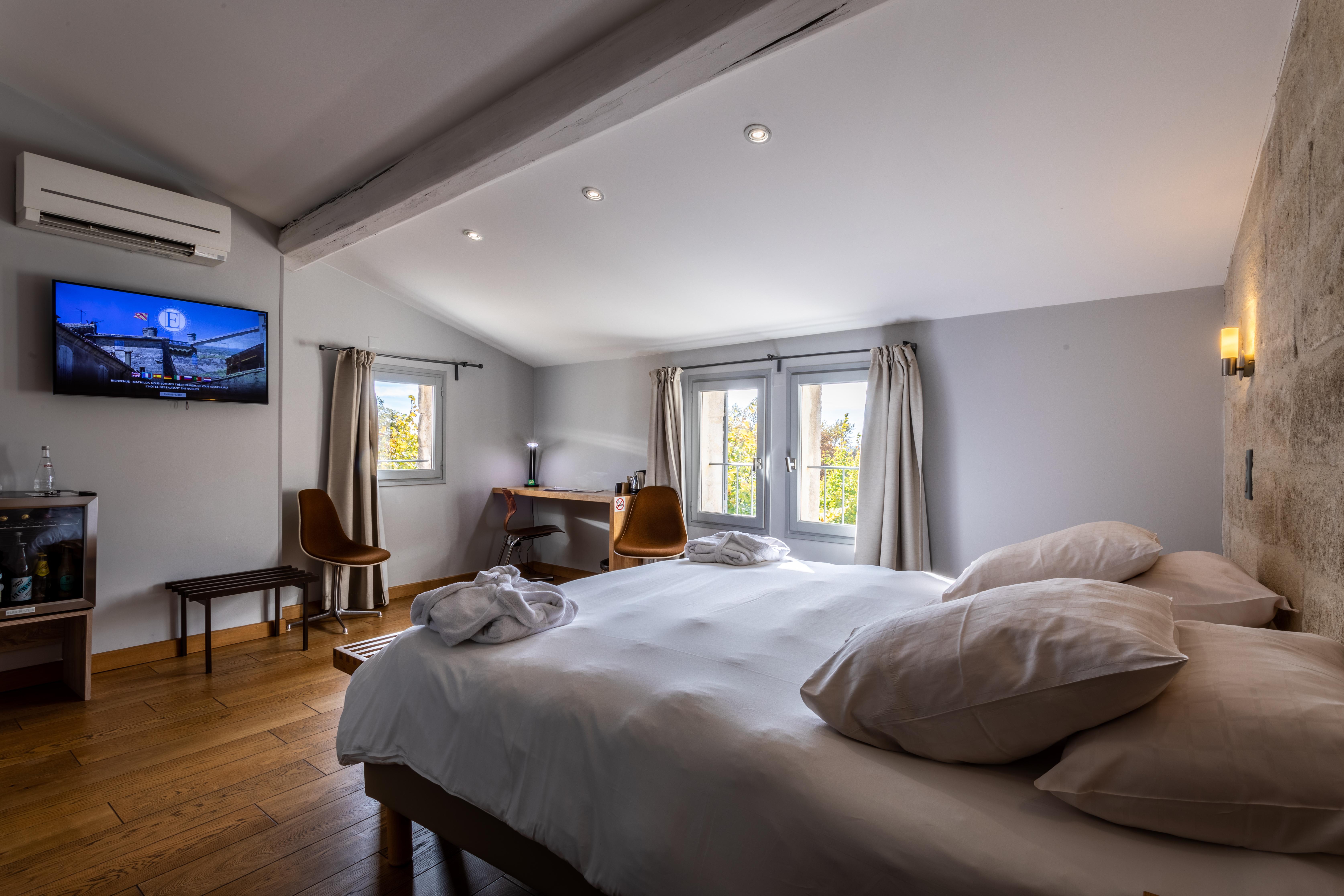 Boutique Hotel Entraigues Uzès Esterno foto